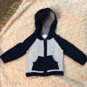 NWOT Bloomie’s Baby zip up hooded sweater, 0-3mos