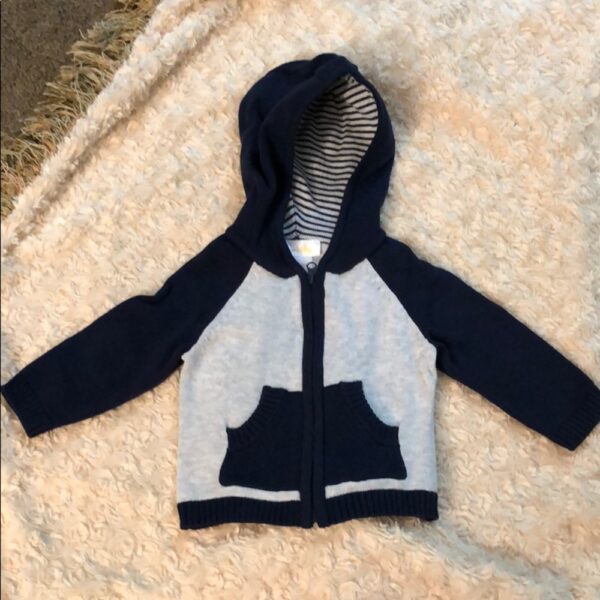 NWOT Bloomie’s Baby zip up hooded sweater, 0-3mos