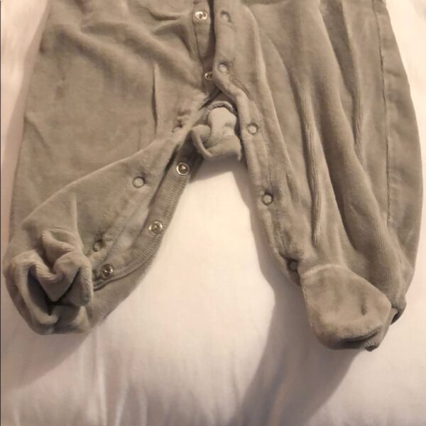 Baby Gap Organic, grey velour onesie, 0-3 mos