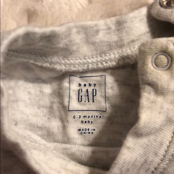 Baby Gap footed jersey onesie, like new, 0-3mos