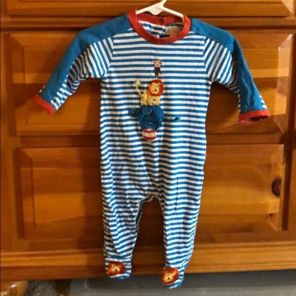 Like new, Le Top footed onesie, 3 mos