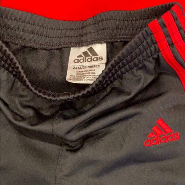 Like new, Adidas boy’s 2 pc track suit, sz 24 mos