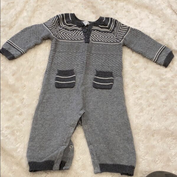 Like new, Angel Dear sweater onesie, size 3-6mos