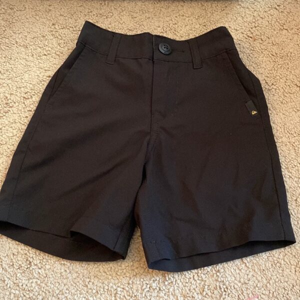 2 pts of boy’s Quiksilver Amphibian shorts, sz 3