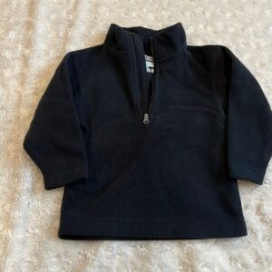 Boy’s Obermeyer black fleece pullover, size xs (2-4)