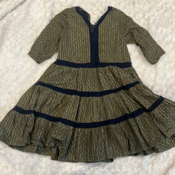 Beautiful girl’s 3/4 sleeve Pink Chicken twirly dress, sz 5