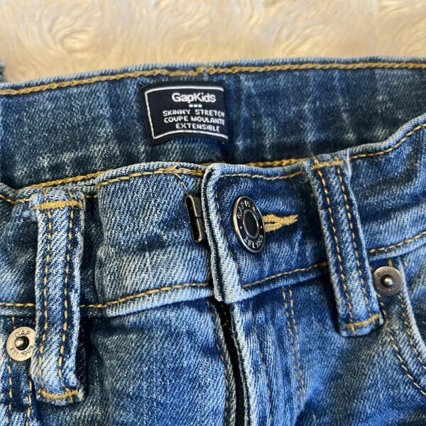2 PRs of boy’s slim fit jeans, size 6, GAP and Crewcuts