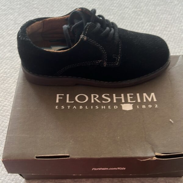 NWOT, pair of boy’s lace up black suede dress shoes by Florsheim, sz 11