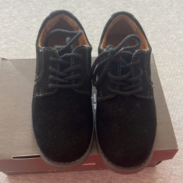 NWOT, pair of boy’s lace up black suede dress shoes by Florsheim, sz 11