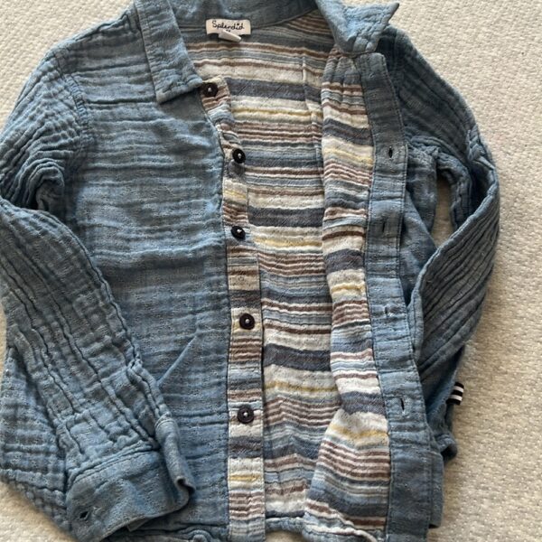 Super soft, linen style, slim fit button up shirt by Splendid, sz 6x