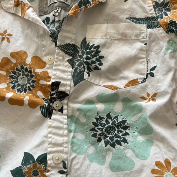 Boy’s short sleeved button up Aloha shirt by Quiksilver, size 6
