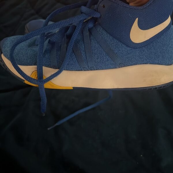 Nike, lo top, boy’s “Warrior” basketball sneakers by Leo Chang, sz 13c