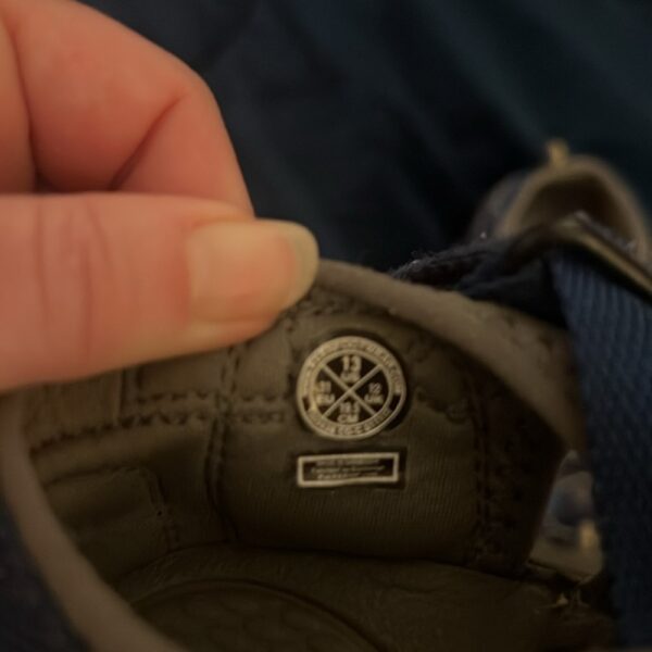 Keen, pr of water/hiking sandals, blue and black, size 13