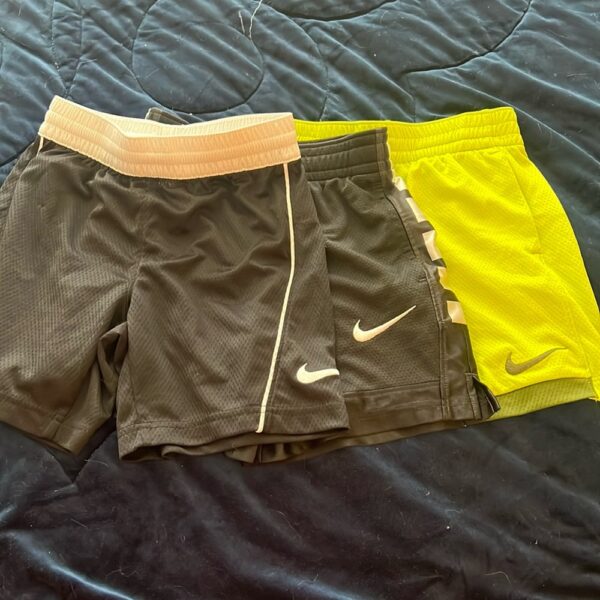 Nike, 3 pairs of dri fit boy’s athletic shorts, XS (4/5)