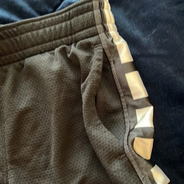 Nike, 3 pairs of dri fit boy’s athletic shorts, XS (4/5)