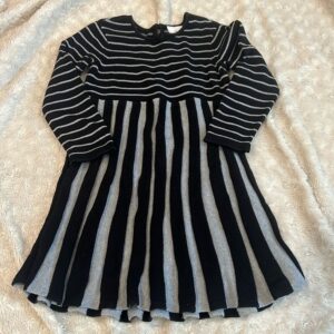 Hanna Anderson, adorable long sleeve sweater dress, size 110 (5-6)