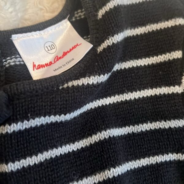 Hanna Anderson, adorable long sleeve sweater dress, size 110 (5-6)