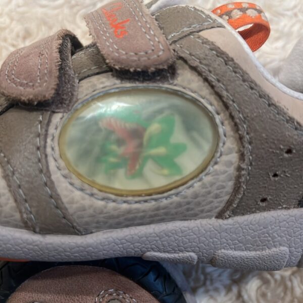 Clarks, stomposaurus tan leather sneakers with Velcro, sz 8