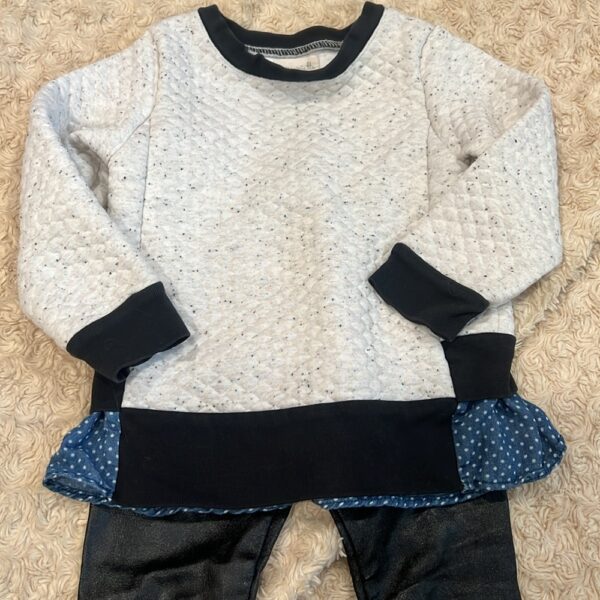 Adorable outfit, 2 pieces, size 3t