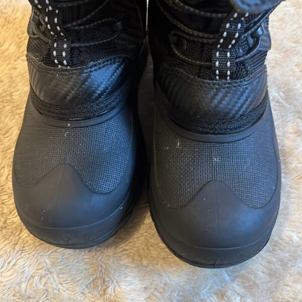 Kamik, pr of black snow boots, sz 1