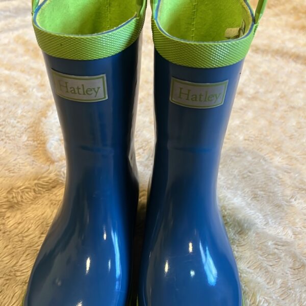 Hatley, pr of blue rain boots, size 13