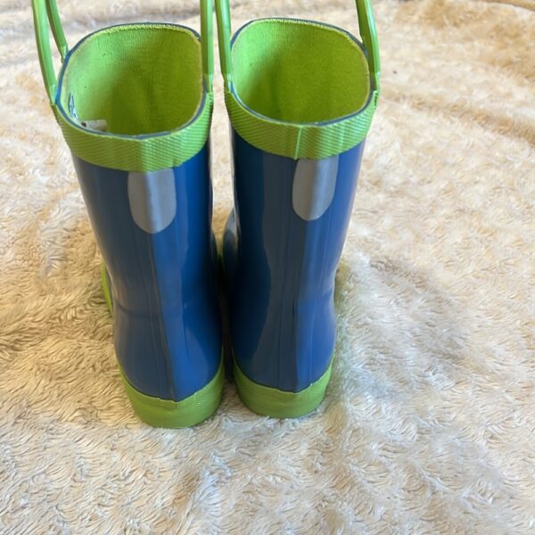 Hatley, pr of blue rain boots, size 13