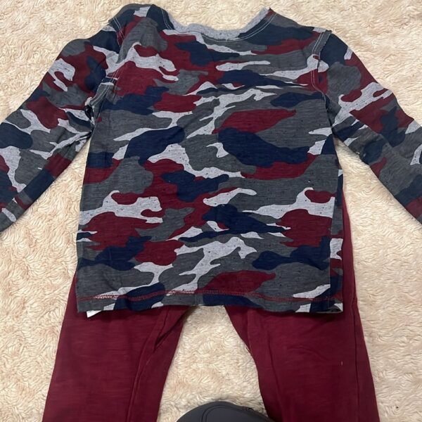 Splendid, matching shirt and sweatpants, size 4T