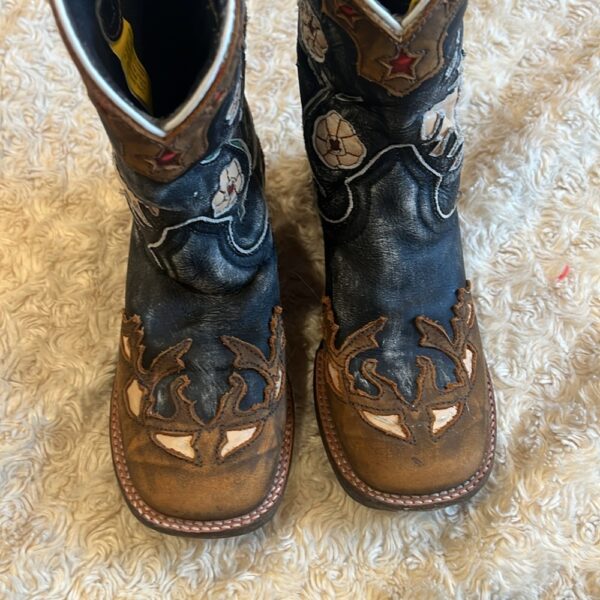 Dan Post, pair of boy’s cowboy boots, size 12