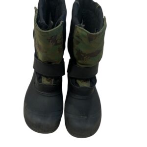 Tundra, camo boy’s snow boots, size 11