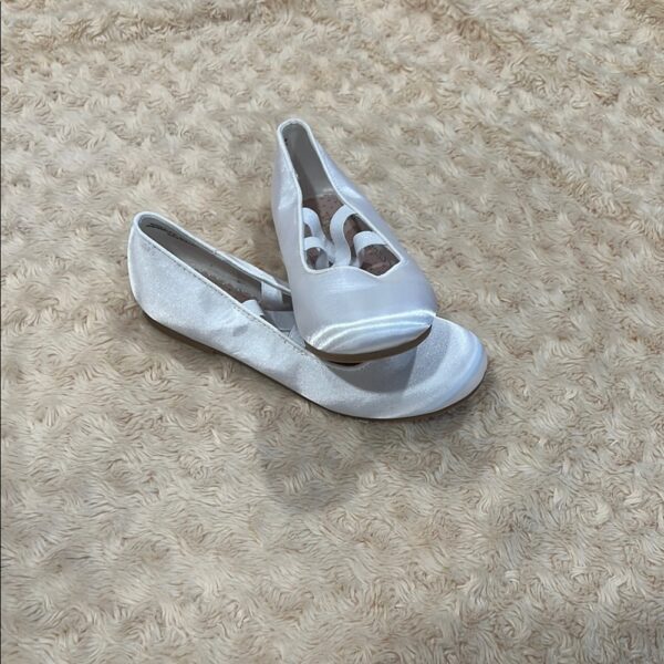 White Dress Shoes with Decorative Cutouts