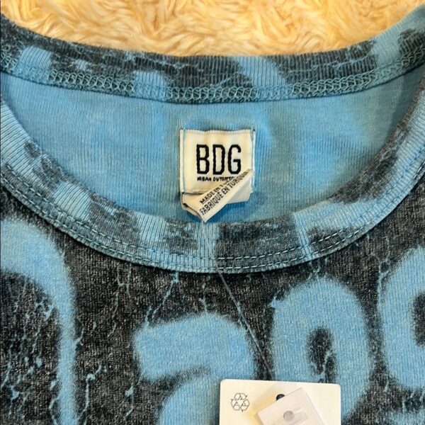 NWT, BDG, blue and gray graphic tee, size small