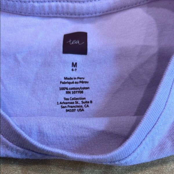 Like New, Tea Collection, Girls Lilac T-shirt, Size 6-7