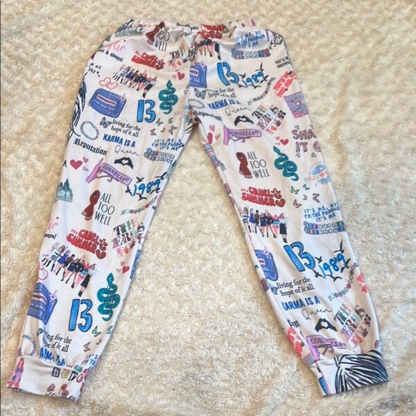 Kids Taylor Swift Graphic Jogger/Pajama Pants, Size XL