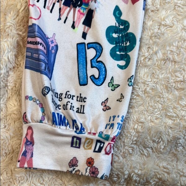Kids Taylor Swift Graphic Jogger/Pajama Pants, Size XL