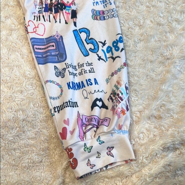 Kids Taylor Swift Graphic Jogger/Pajama Pants, Size XL