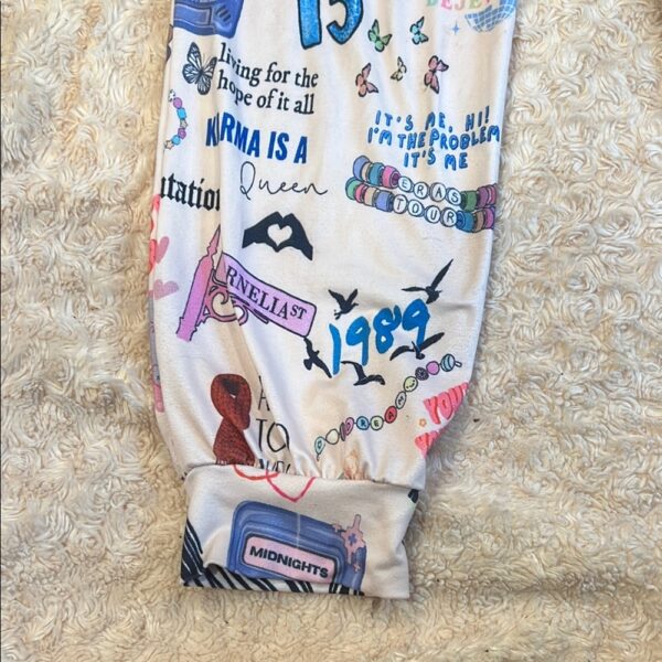 Kids Taylor Swift Graphic Jogger/Pajama Pants, Size XL
