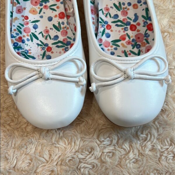 Nordstrom Rack, White Ballet Flats with Bow, Worn Once, Size 2