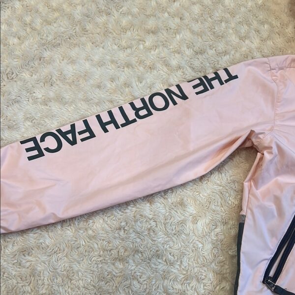 The North Face Light Pink/Peach Girls Windbreaker, Size 6/7