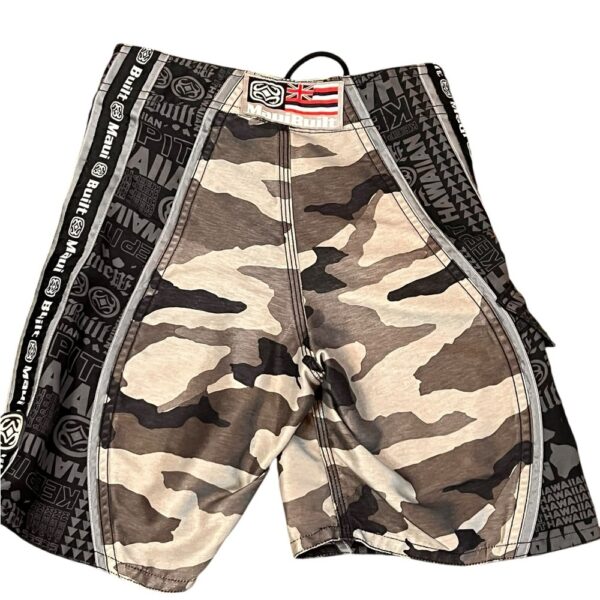 Maui Built Boys Camo Swim Trunks, Size 20 (6)